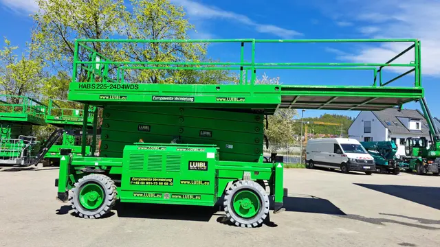 Bild 0 einer Mietmaschine vom Typ SBD-225 | HAB S225-24 D4WDS