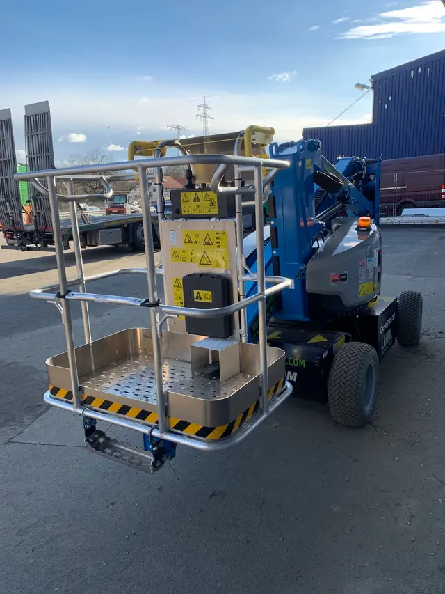 Bild 0 einer Mietmaschine vom Typ GTE-120L | Genie Z33/18