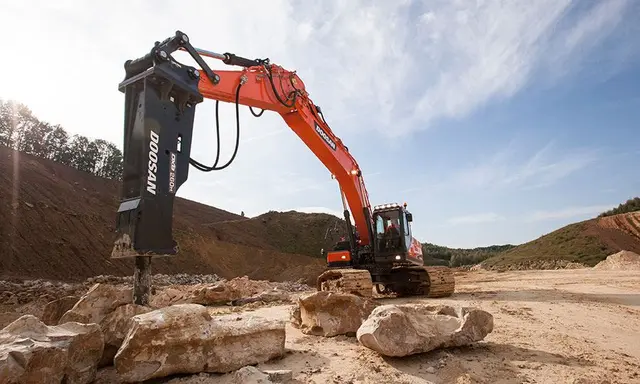 Bild 4 einer Mietmaschine vom Typ 30 Tons Crawler Excavator | Doosan DX-300LC-5