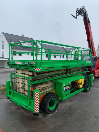 Vorschaubild 4 einer Mietmaschine vom Typ SBD-337 | Holland Lift Megastar G320