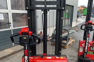 Vorschaubild 3 einer Mietmaschine vom Typ 1,2 Tonnen HH | EP ESL 122 2700 mm