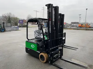 Vorschaubild 1 einer Mietmaschine vom Typ 1,8 Tonnen Elektro Dreirad | EP CPD18TV8 6000 mm