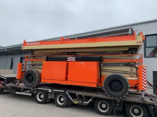 Vorschaubild 3 einer Mietmaschine vom Typ SBD-337 | Holland Lift HL 340D30 4WDS/N