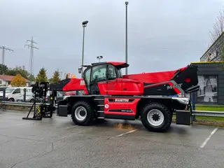 Vorschaubild 1 einer Mietmaschine vom Typ ładowarka Teleskopowa TSR-7035 | Manitou MRT 3570