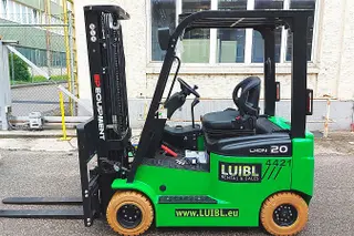 Picture of a rental machine of the type 2 tonne electric four-wheeler | EP CPD20L1 4800 mm