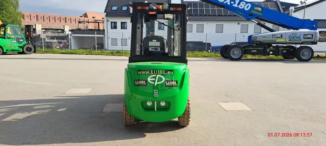 Bild 1 einer Mietmaschine vom Typ 3,8 Tonnen Elektro Gabelstapler | EP EFL382X5 4500 mm
