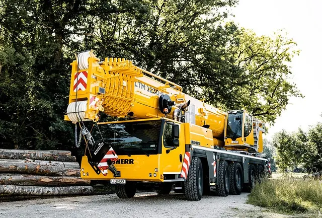 Bild 4 einer Mietmaschine vom Typ Mobile crane 230 tons | Liebherr LTM 1230 5.1