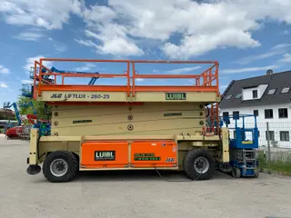 Vorschaubild 0 einer Mietmaschine vom Typ SBD-280 | JLG Liftlux 260-25