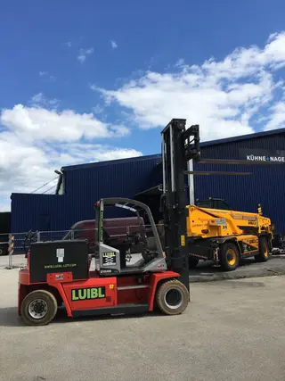 Vorschaubild 4 einer Mietmaschine vom Typ 8 tonnes electric | Kalmar ECF 80-9 3450 mm