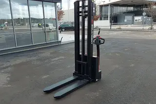 Vorschaubild 1 einer Mietmaschine vom Typ 1,2 Tonnen HH | EP ESL 122 3300 mm