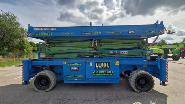 Bild 0 einer Mietmaschine vom Typ SBD-275 | Holland Lift HL 275-D27