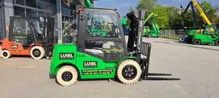 Vorschaubild 3 einer Mietmaschine vom Typ 3.8-tonne Electric Forklift | EP EFL382X5 4500 mm