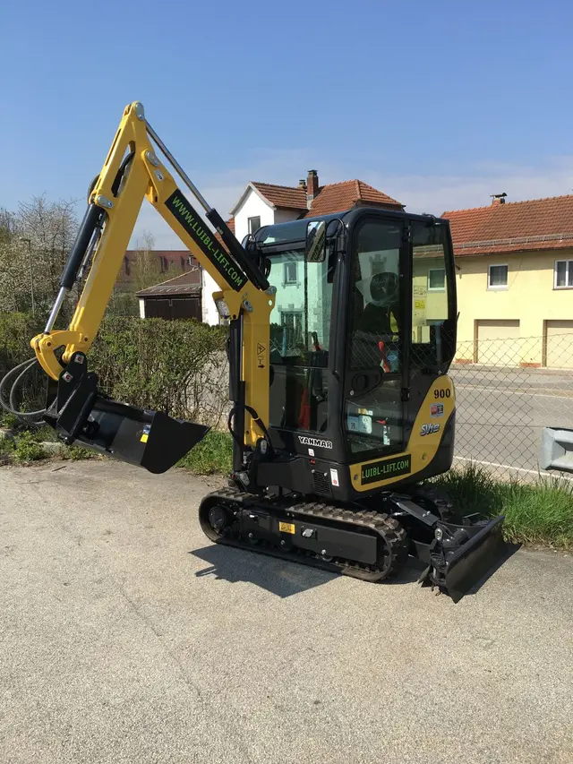 Bild 2 einer Mietmaschine vom Typ 1.8 tonne mini excavator | Yanmar SV18