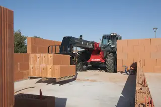 Vorschaubild 4 einer Mietmaschine vom Typ TSS-3010 | Manitou MT 1030