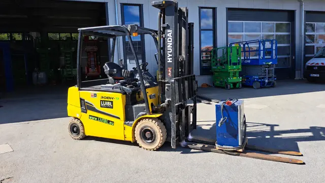 Bild 1 einer Mietmaschine vom Typ 3 Tonnen Elektro | Hyundai 30BH-9 6000 mm