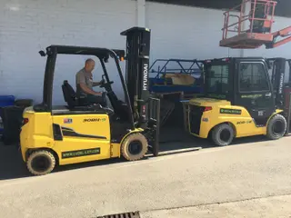Vorschaubild 2 einer Mietmaschine vom Typ 3 tonnes diesel | Hyundai 30D-9 4700 mm