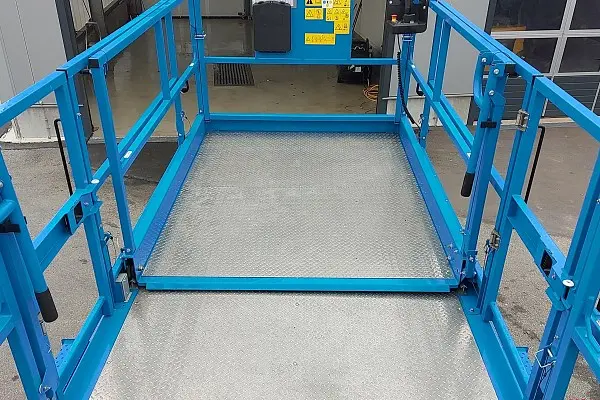 Bild 2 einer Mietmaschine vom Typ SBD-148 | Genie GS 4390RT