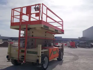 Vorschaubild 4 einer Mietmaschine vom Typ SBD-223 | JLG Liftlux 203-24