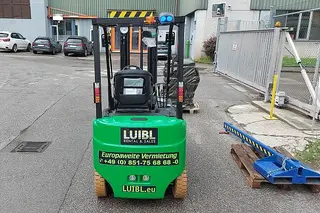 Vorschaubild 1 einer Mietmaschine vom Typ 2 tonne electric four-wheeler | EP CPD20L1 4800 mm