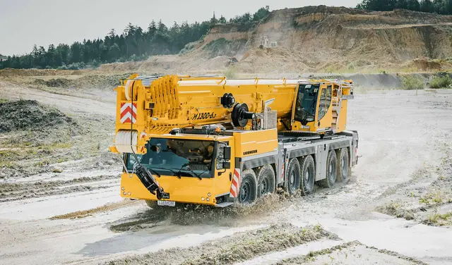 Bild 0 einer Mietmaschine vom Typ Mobile crane 300 tons | Liebherr LTM 1300 6.3