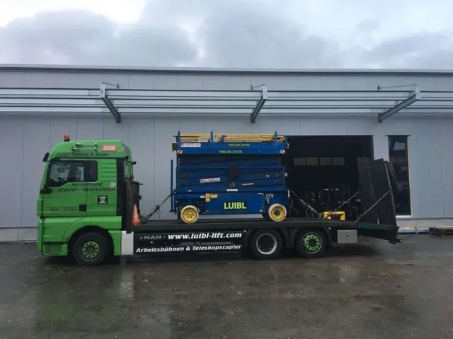 Bild 0 einer Mietmaschine vom Typ SBE-185 | Holland Lift N-165EL
