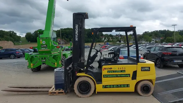 Bild 0 einer Mietmaschine vom Typ 5 tonnes electric | Hyundai 50B-9 6000 mm