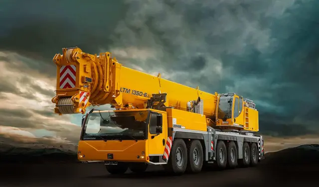 Bild 0 einer Mietmaschine vom Typ Mobile crane 350 tons | Liebherr LTM 1350 6.1