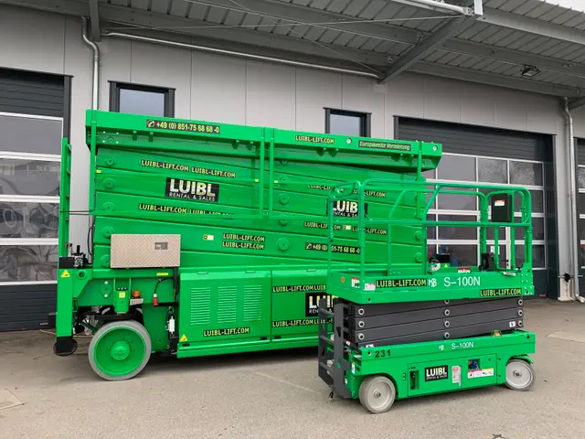Bild 1 einer Mietmaschine vom Typ SBE-324 | HAB S320-12E 4WDS