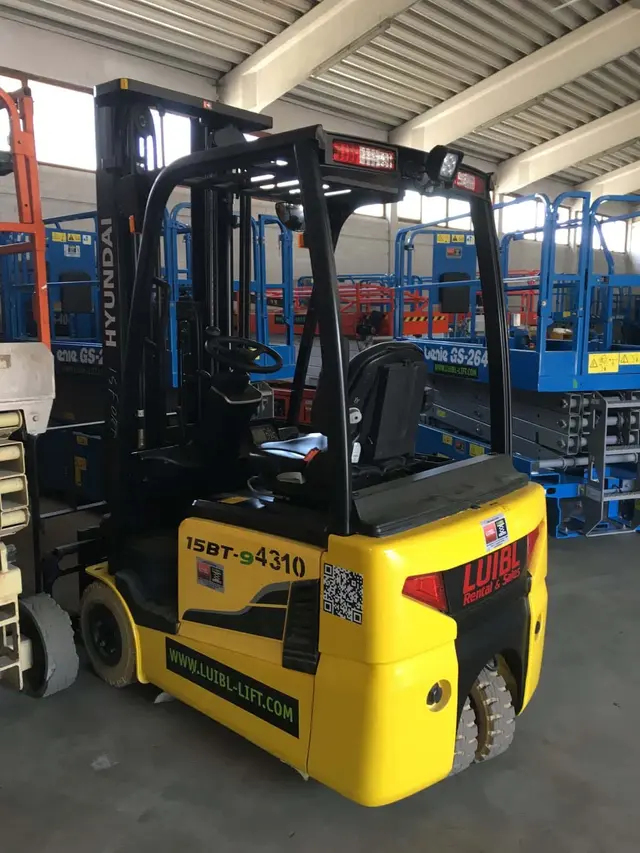 Bild 3 einer Mietmaschine vom Typ 1.5 tonne electric tricycle | Hyundai 15BT-9 5500 mm