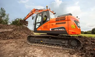 Picture of a rental machine of the type 14 Ton Crawler Excavator | Doosan DX-140LC-5