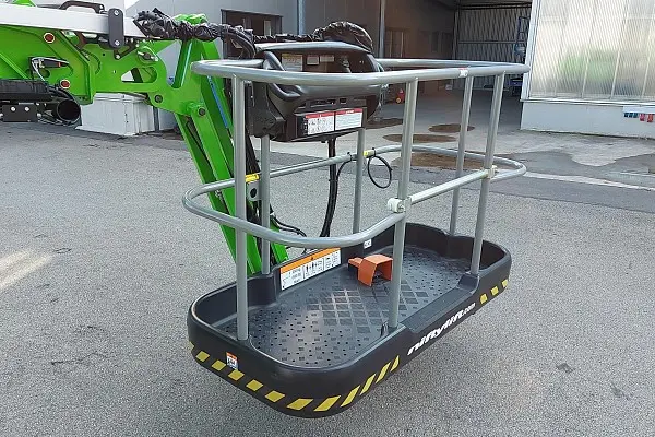 Bild 2 einer Mietmaschine vom Typ GTE-208 | Niftylift HR21E