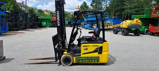Bild einer Mietmaschine vom Typ 1,8 Tonnen Elektro Dreirad | Hyundai 18BT-9 5500 mm