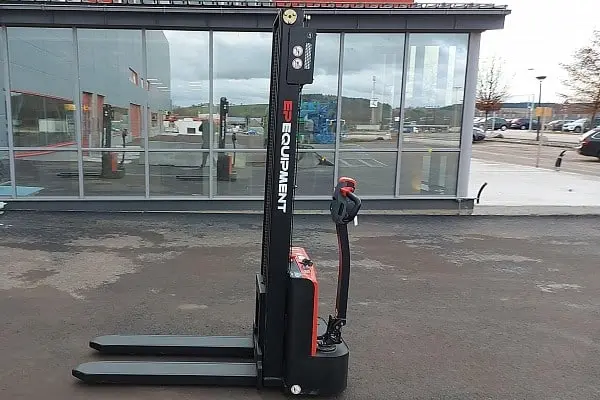 Bild 0 einer Mietmaschine vom Typ 1,2 Tonnen HH | EP ESL 122 3300 mm