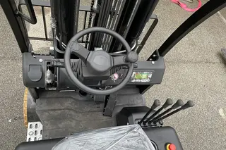 Vorschaubild 1 einer Mietmaschine vom Typ 1.8 tons electric three-wheeler | EP CPD18TV8 6000 mm