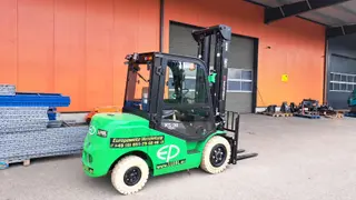 Bild einer Mietmaschine vom Typ 3,8 Tonnen Elektro Gabelstapler | EP EFL382X5 6000 mm