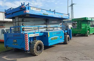 Vorschaubild 3 einer Mietmaschine vom Typ SBH-270 | Holland Lift M250HYL25 Combistar 4WD P/N