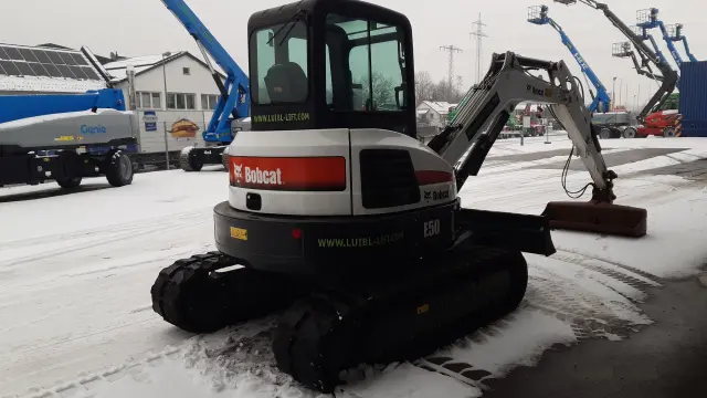 Bild 1 einer Mietmaschine vom Typ 5 Tons Compact Excavator | Bobcat E50